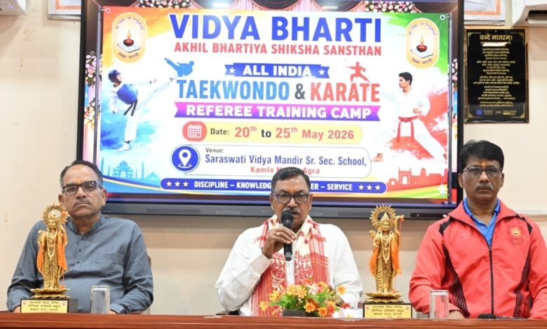 प्रशिक्षण शिविर में प्रतिभागियों को संबोधित करते हुए क्षेत्र संगठन मंत्री डोमेश्वर साहू